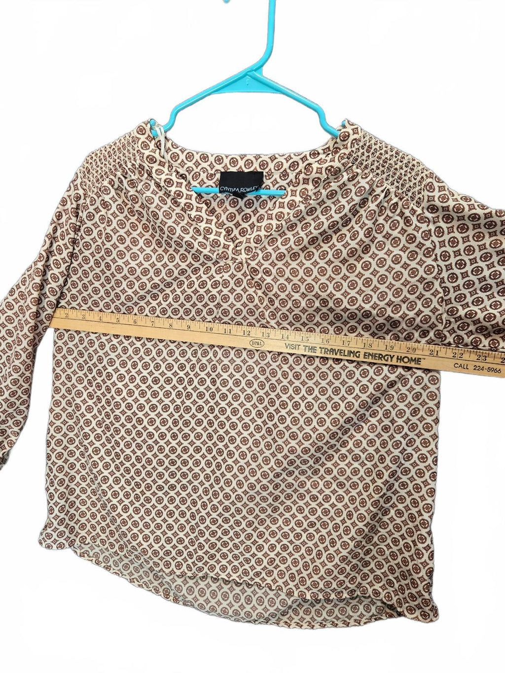 Cynthia Rowley Geometric Medallion Blouse Smocked Shoulder Split Neck Top Large