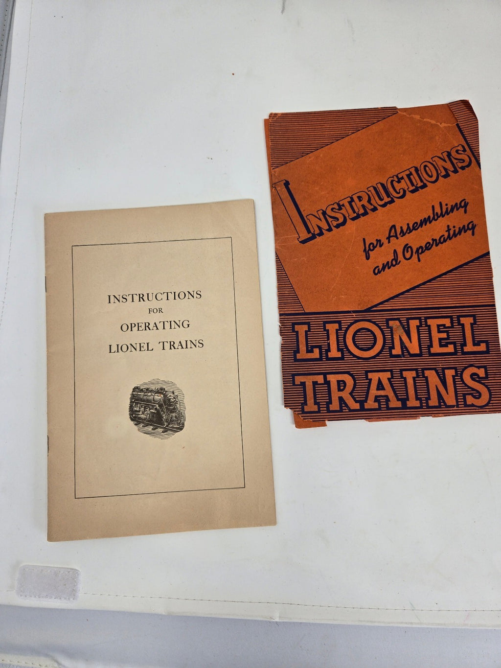 Lot of 2 Vintage 1940s Lionel Train Paper: 1942 Instruction Manual & 1947 Broc