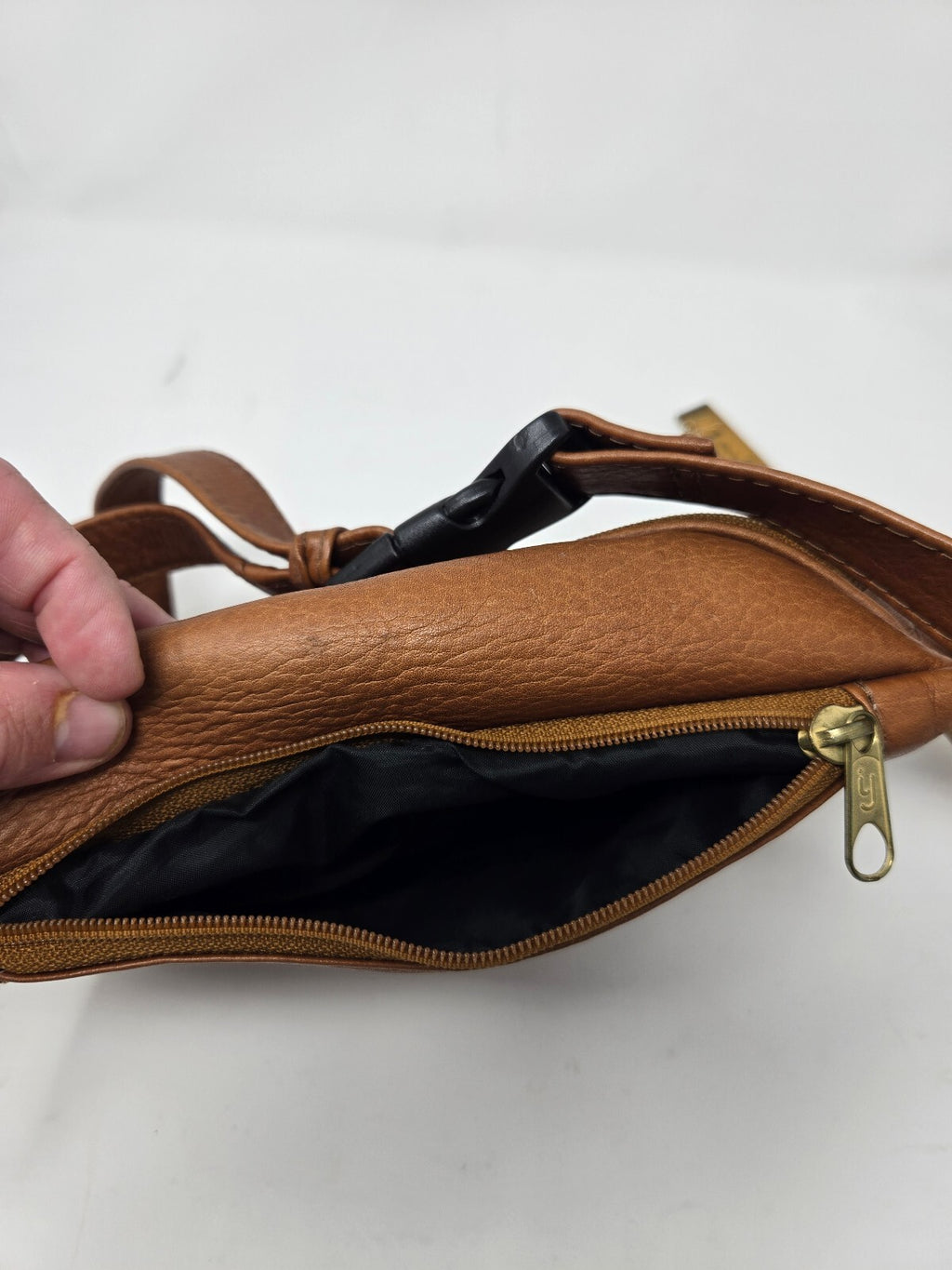 Vintage Pebbled Tan Genuine Leather Multi-Pocket Fanny Pack / Waist Bag
