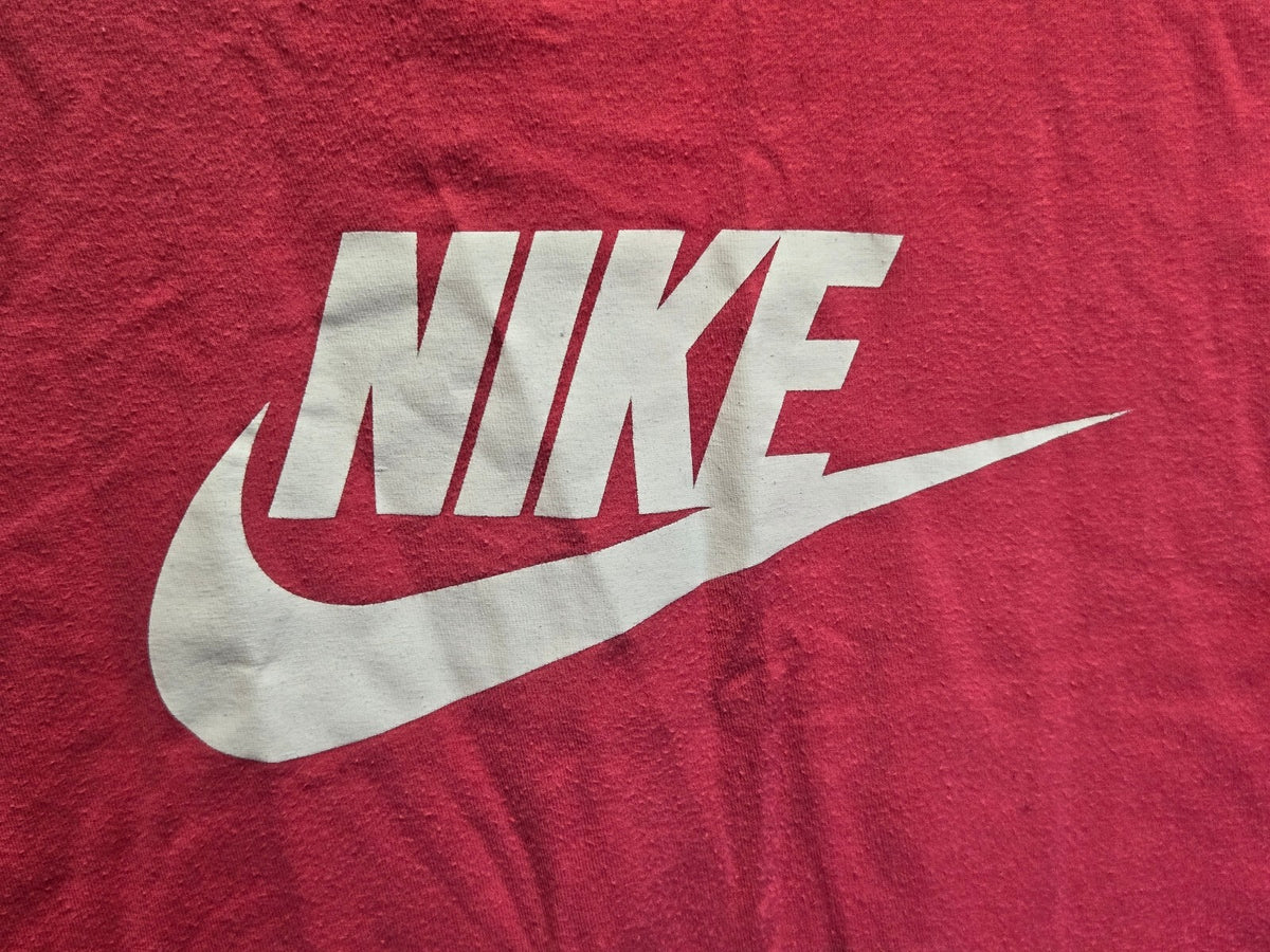 Nike Sportswear Essential Futura Big Logo Graphic T-Shirt Pink / Red Size YLarge
