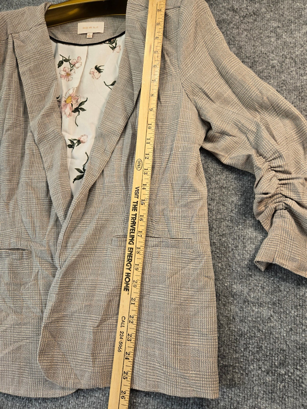 Skies Are Blue Women's Plaid Blazer with Ruched Sleeves, Size Large