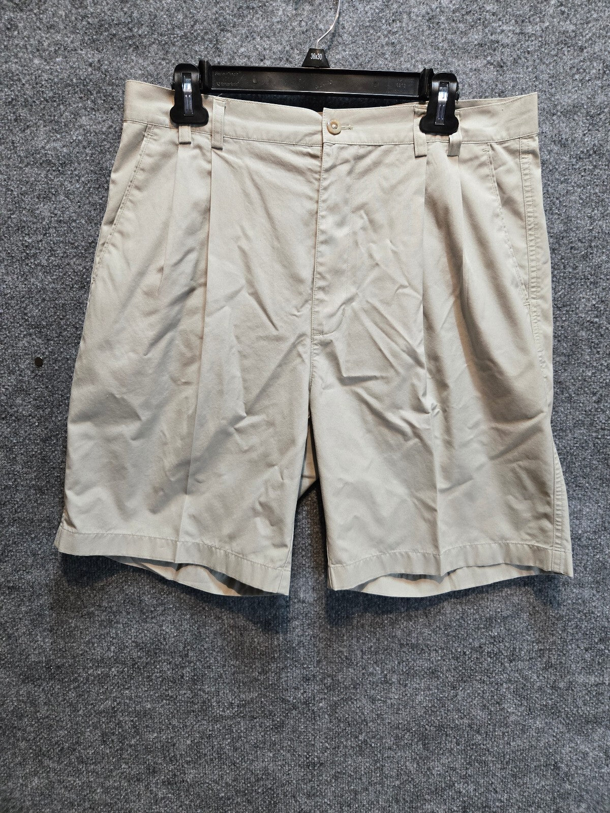 Greg Norman Collection Men's Pleated Golf Shorts Khaki Beige Size 34