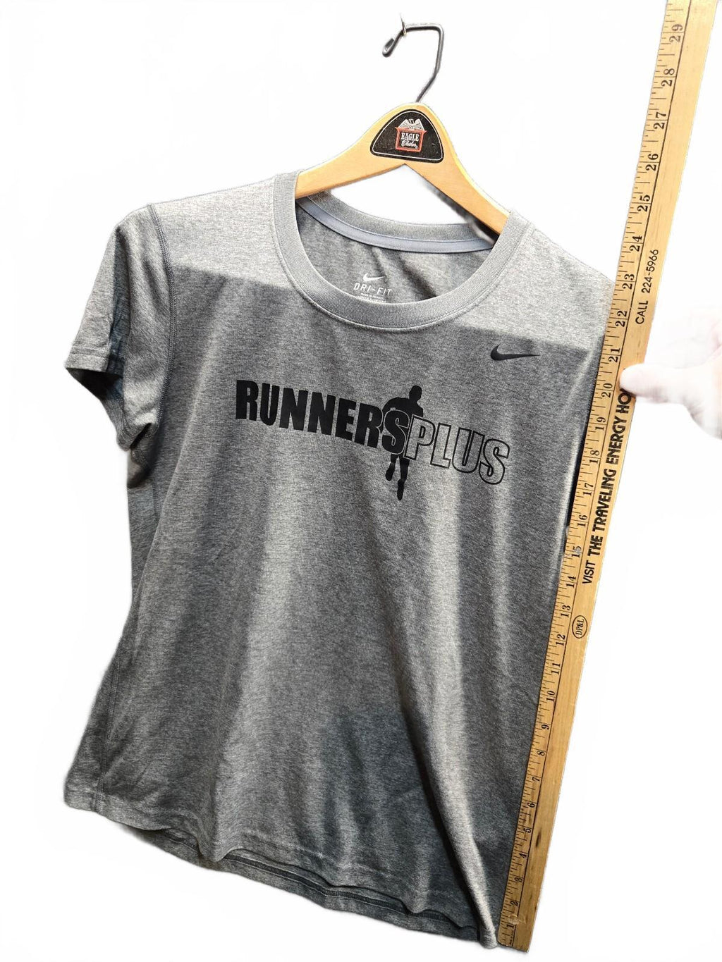Nike Dri-FIT RUNNERS PLUS Gray Athletic T-Shirt Medium