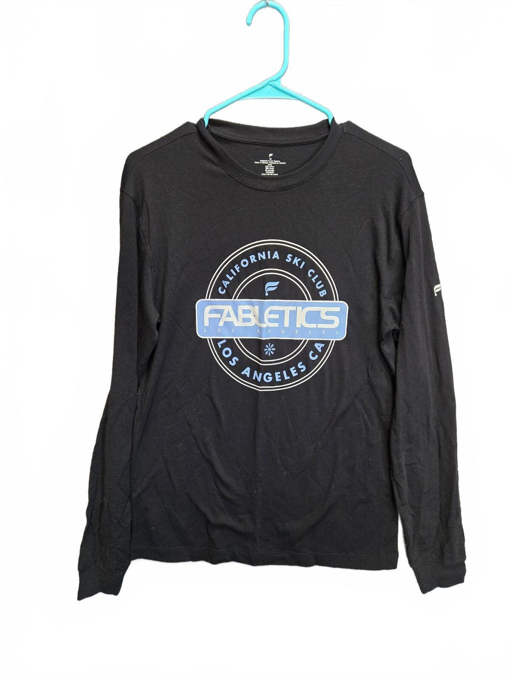 Fabletics Men's California Ski Club Long-Sleeve Graphic T-Shirt xs