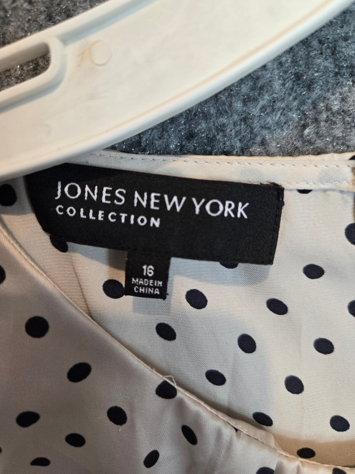 Jones New York Collection Blouse Womens Medium Cream Polka Dot Sleeveless Pleat
