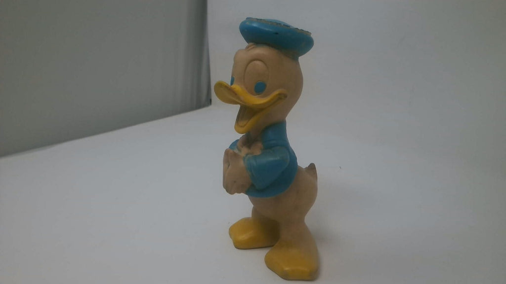 Vintage Donald Duck Figurine with Blue Sailor Outfit and Hat – Classic Collectib
