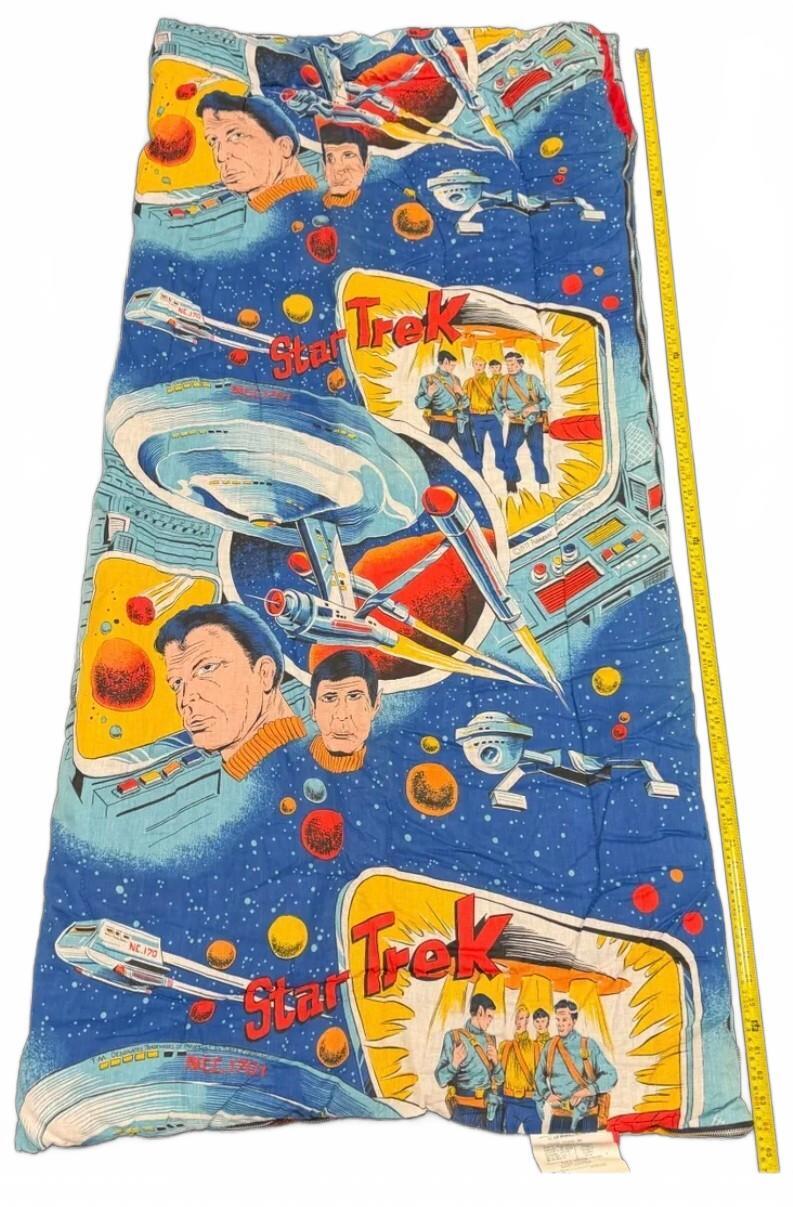 Vintage Star Trek Quilt Sleeping Blanket 34x69 Cotton Acetate Nylon Blend Red