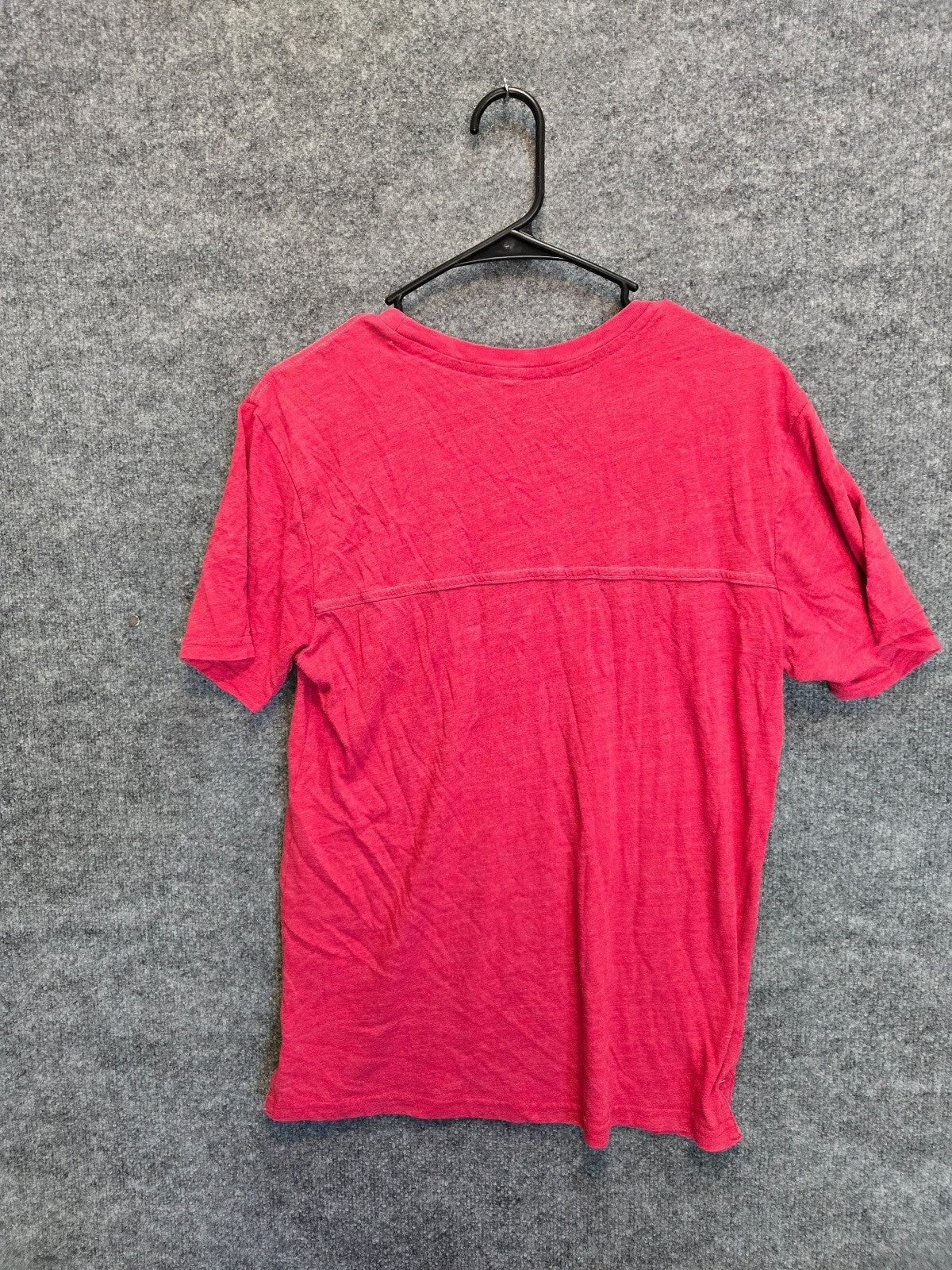 University of Dayton Flyers pocket t-shirt M