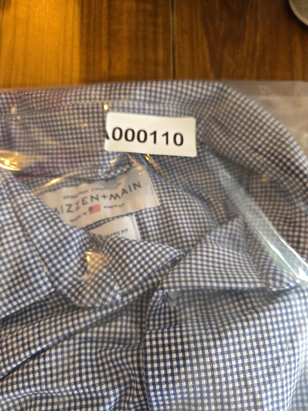 Mizzen + Main Leeward Mens Long Sleeve Performance Dress Shirt Navy Gingham LRG