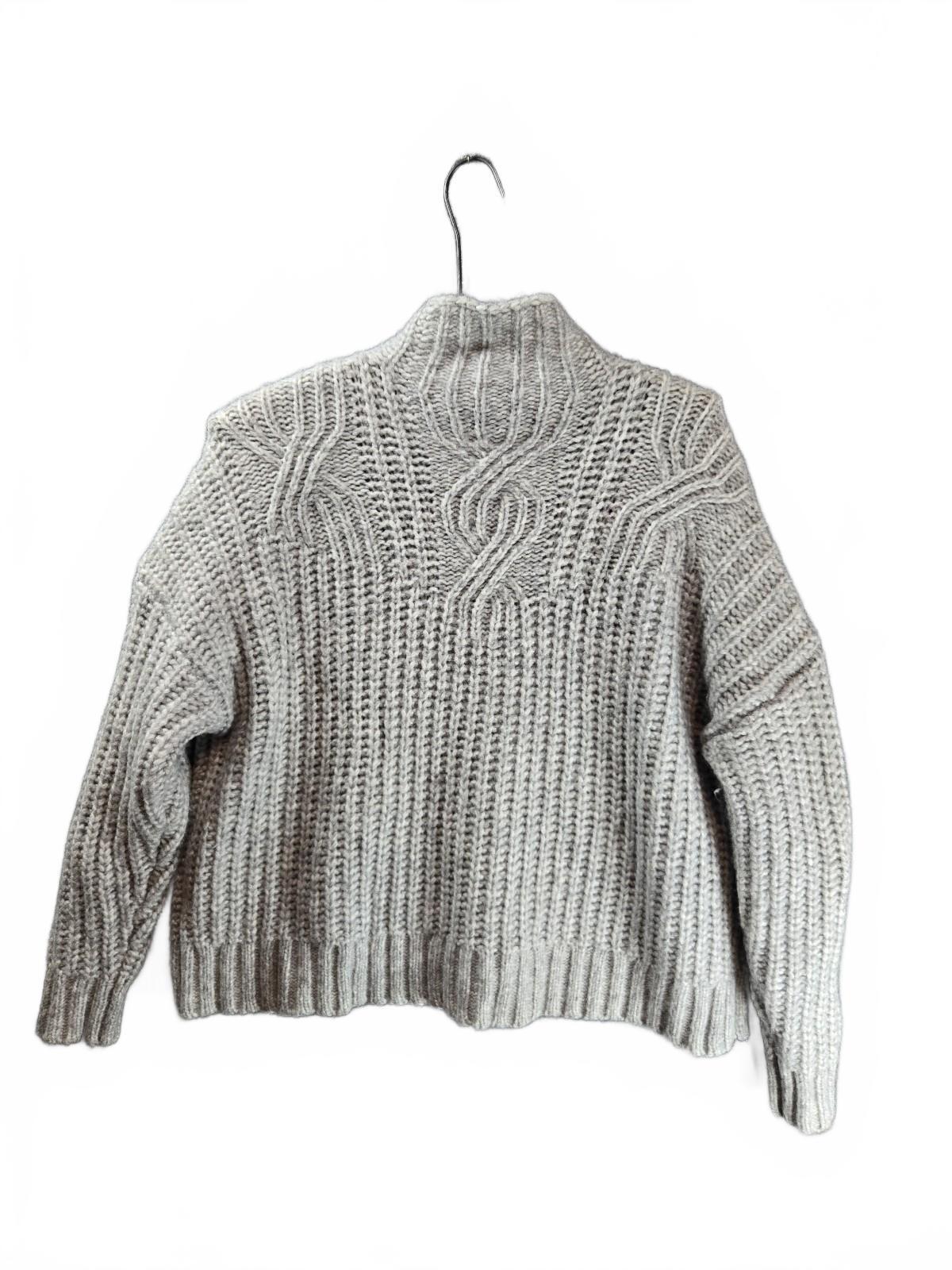 Gray Knit Turtleneck Sweater, Medium