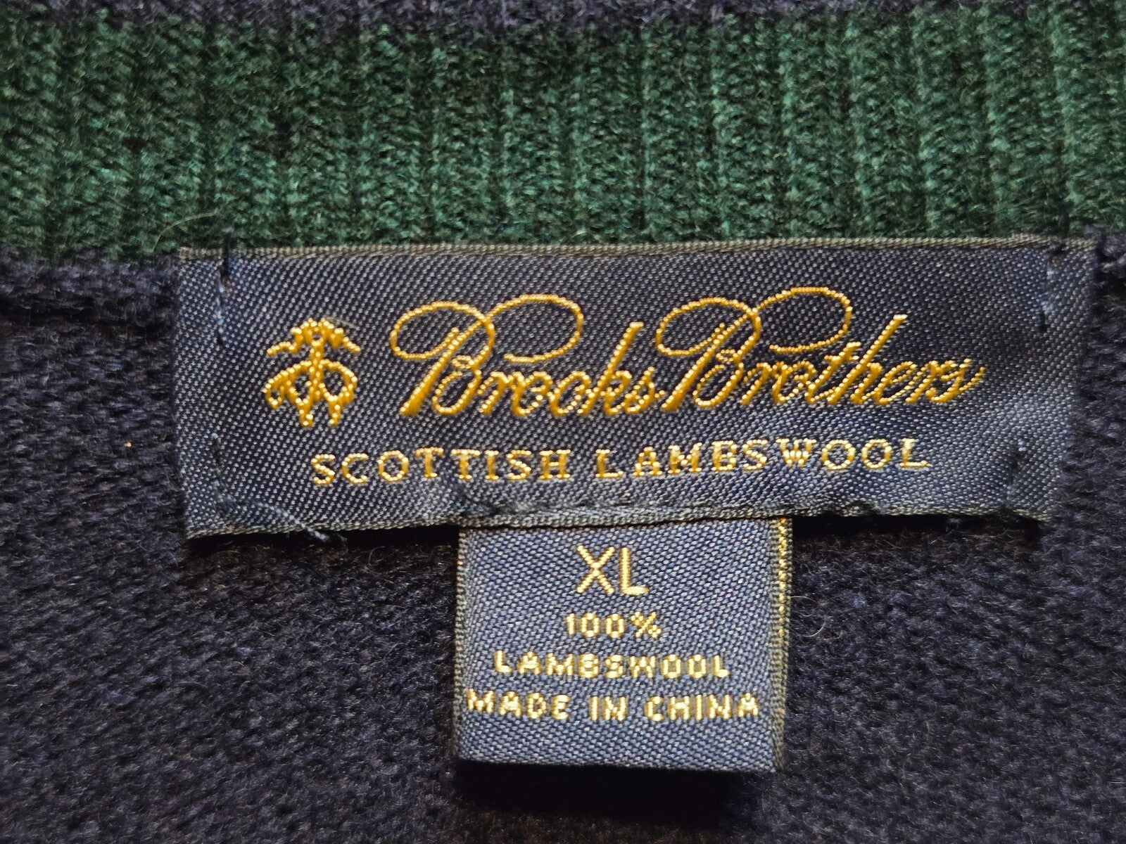 Brooks Brothers Men's 100% Scottish Lambswool Argyle V-Neck Sweater Navy XL