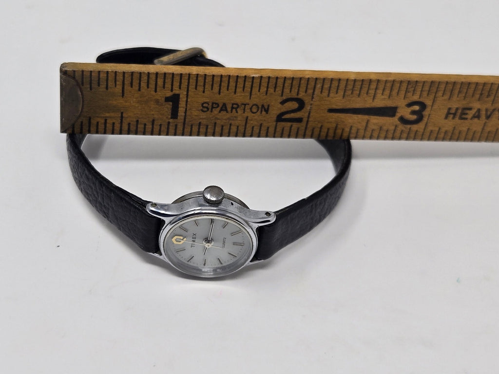 Vintage 1980s Timex "Q" Petite Quartz Women's Dress Watch with White Dial