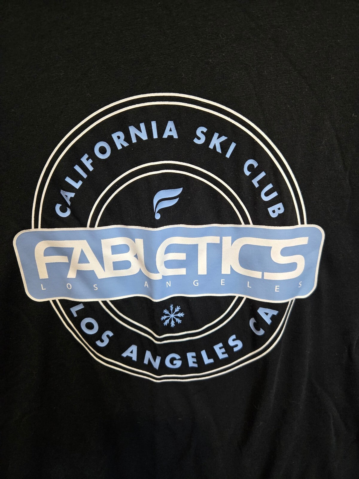 Fabletics Men's California Ski Club Long-Sleeve Graphic T-Shirt xs