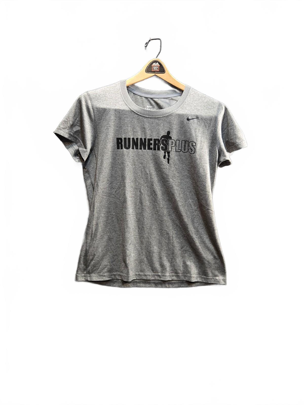 Nike Dri-FIT RUNNERS PLUS Gray Athletic T-Shirt Medium