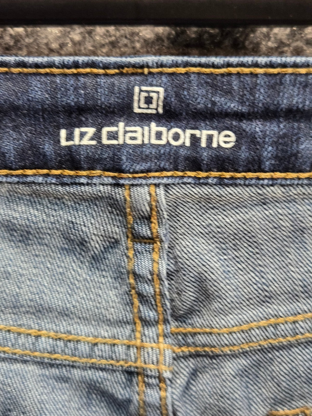 Liz Claiborne Classic Fit Straight Leg Women's Jeans Size 8T Blue Denim