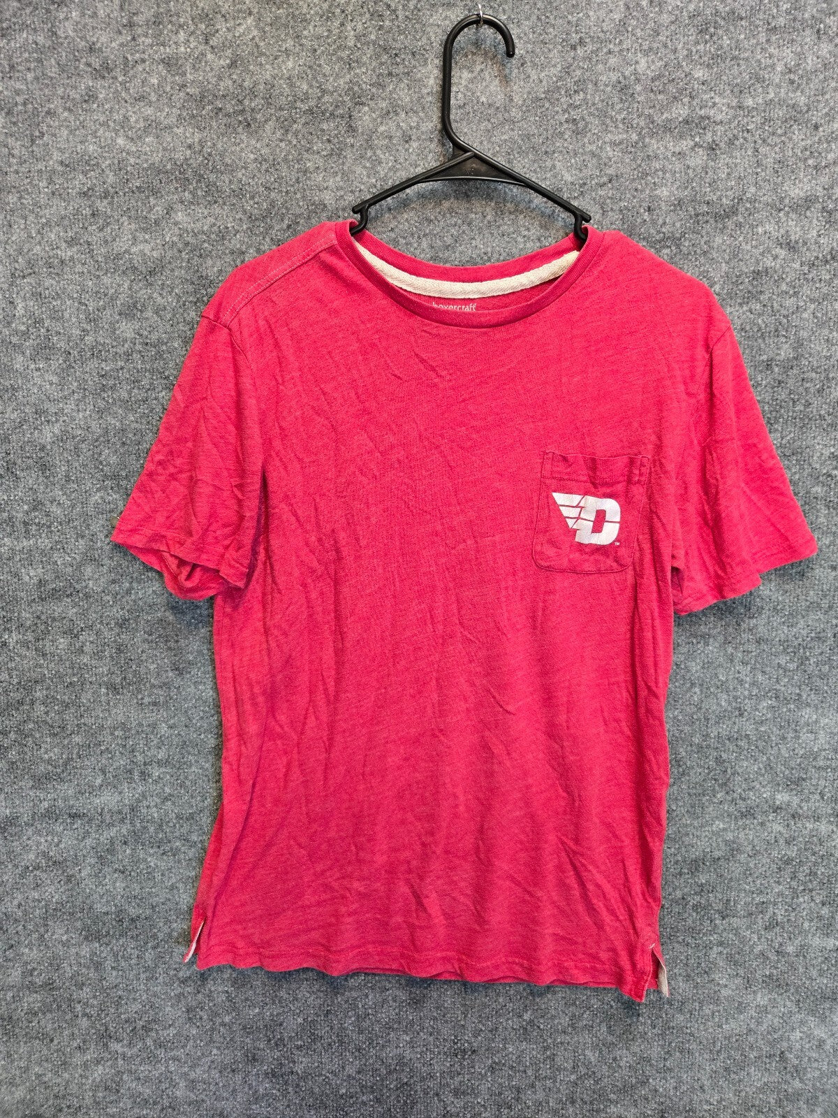 University of Dayton Flyers pocket t-shirt M