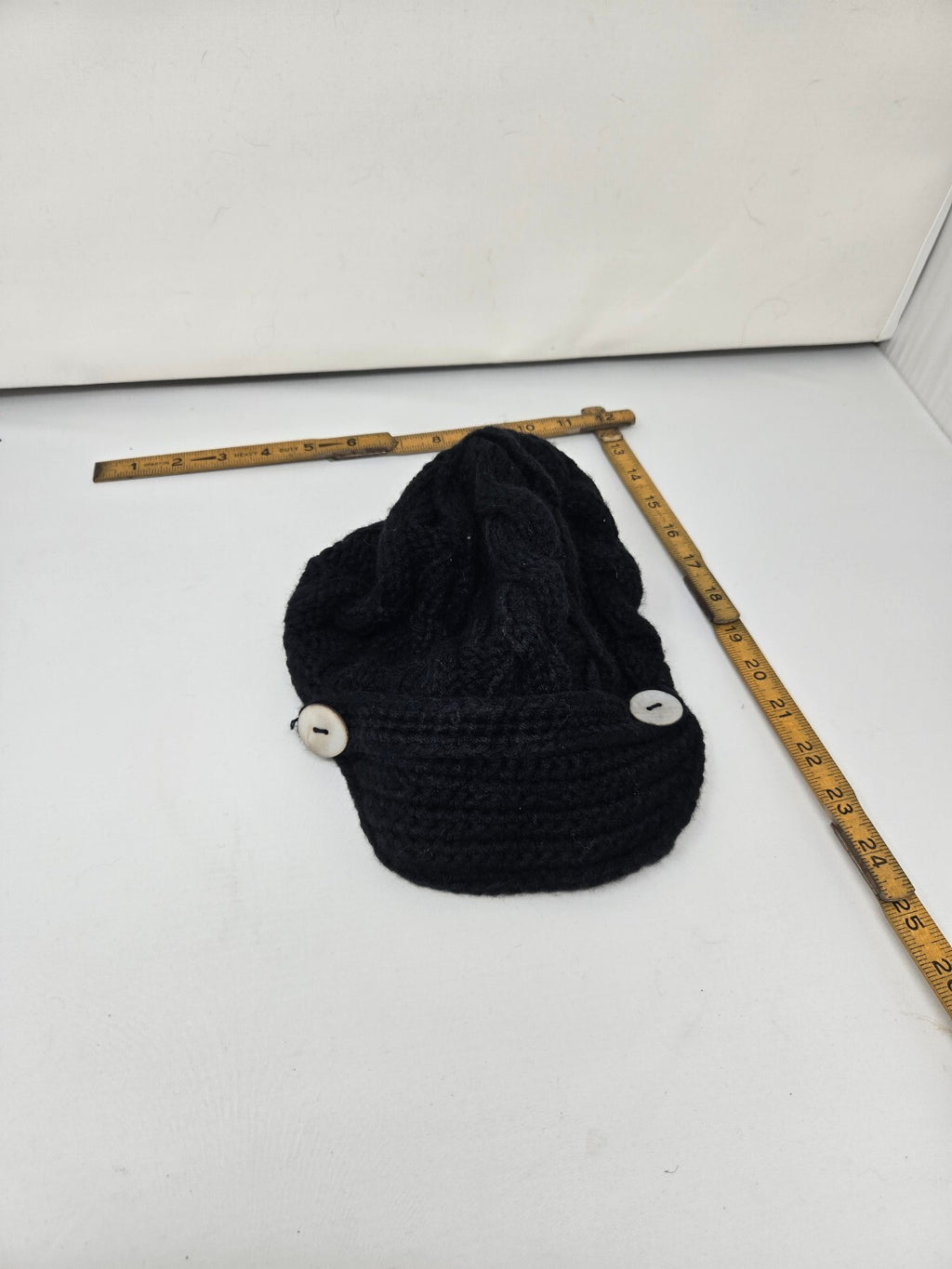 Merona Black Cable Knit Newsboy Winter Hat Cap White Side Buttons OSFM