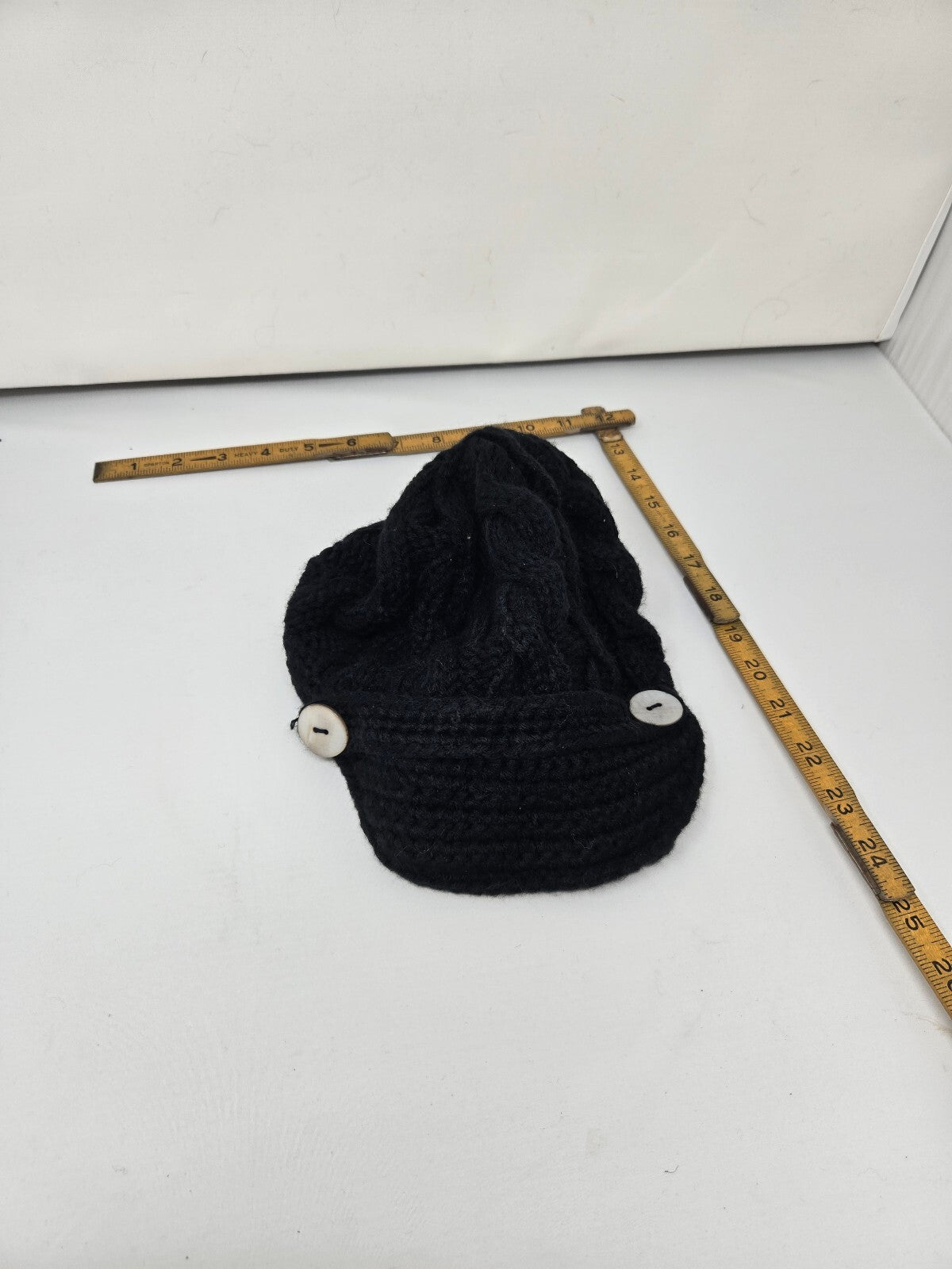 Merona Black Cable Knit Newsboy Winter Hat Cap White Side Buttons OSFM