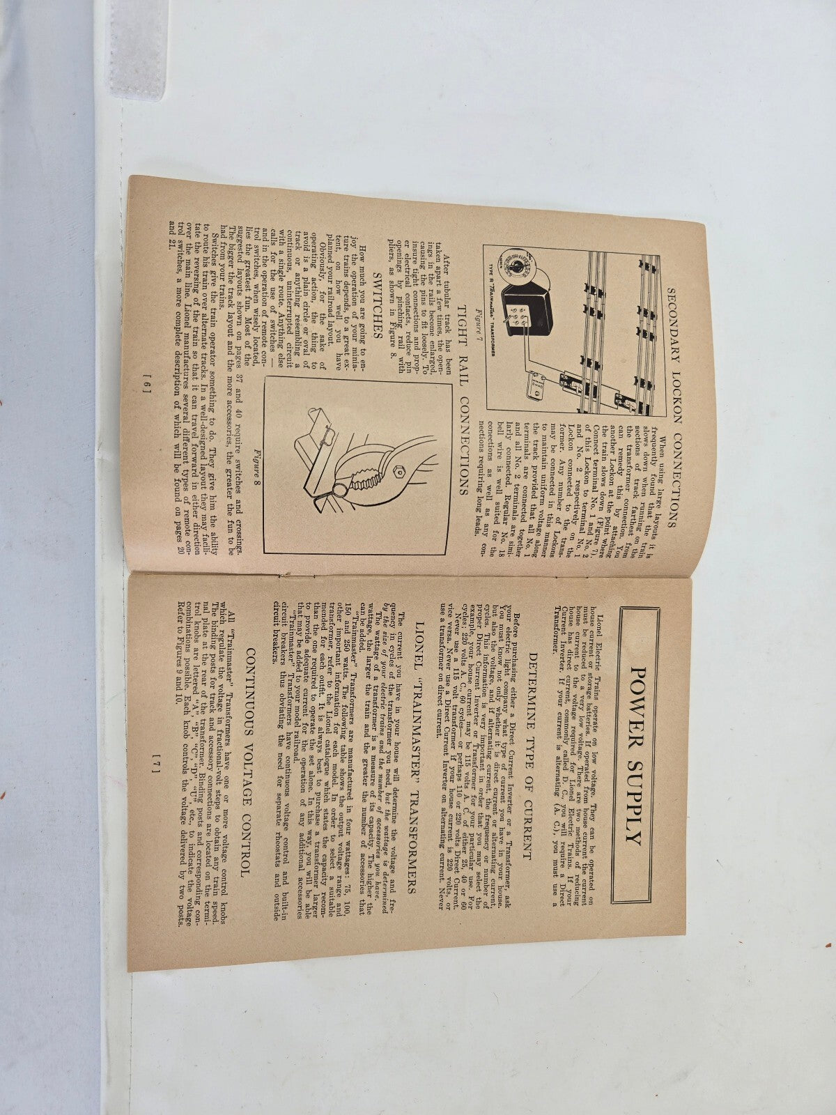 Lot of 2 Vintage 1940s Lionel Train Paper: 1942 Instruction Manual & 1947 Broc