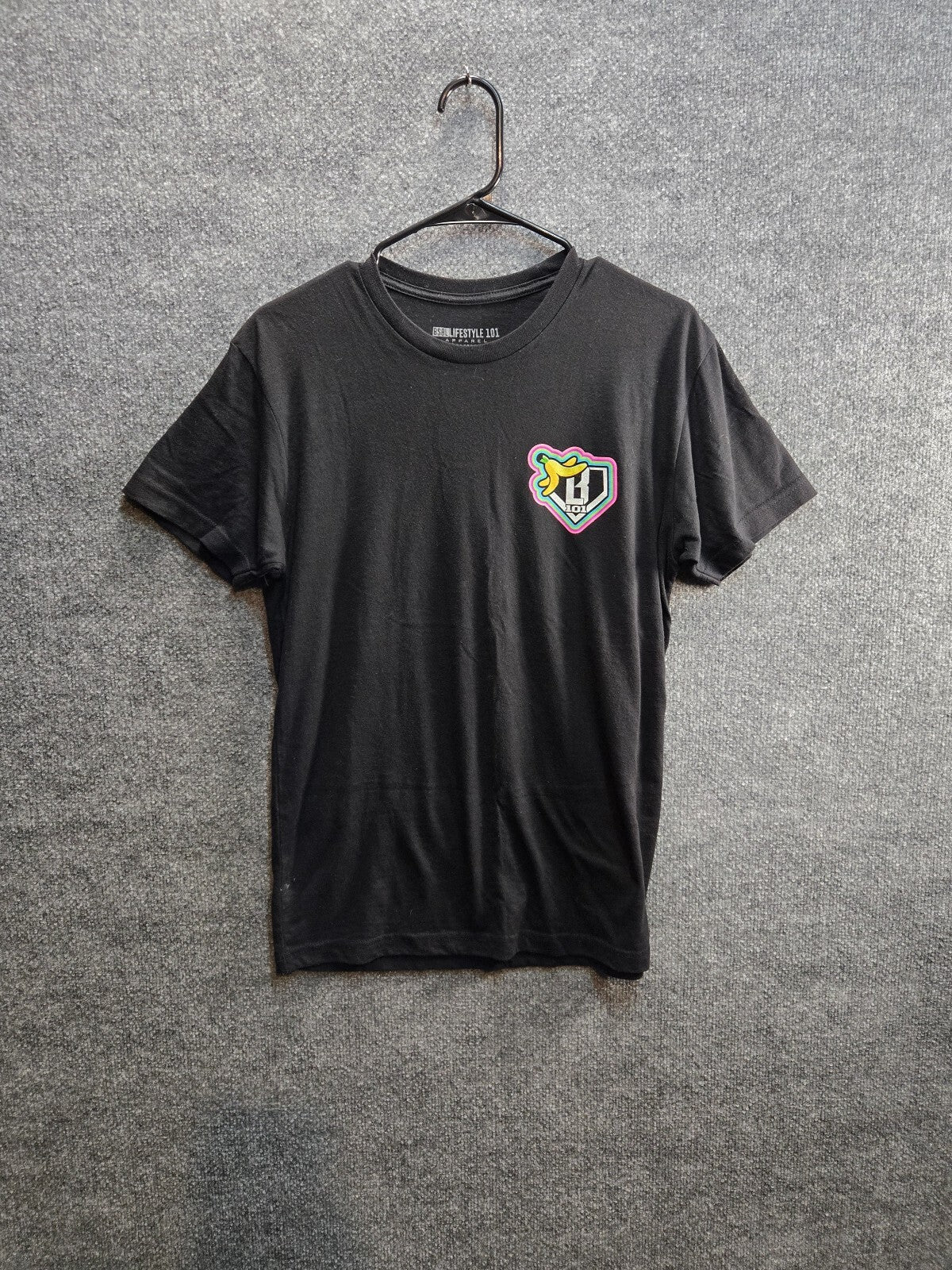 BSBLifestyle 101 Black Cotton Blend T-Shirt Small with Colorful Banana Logo SM