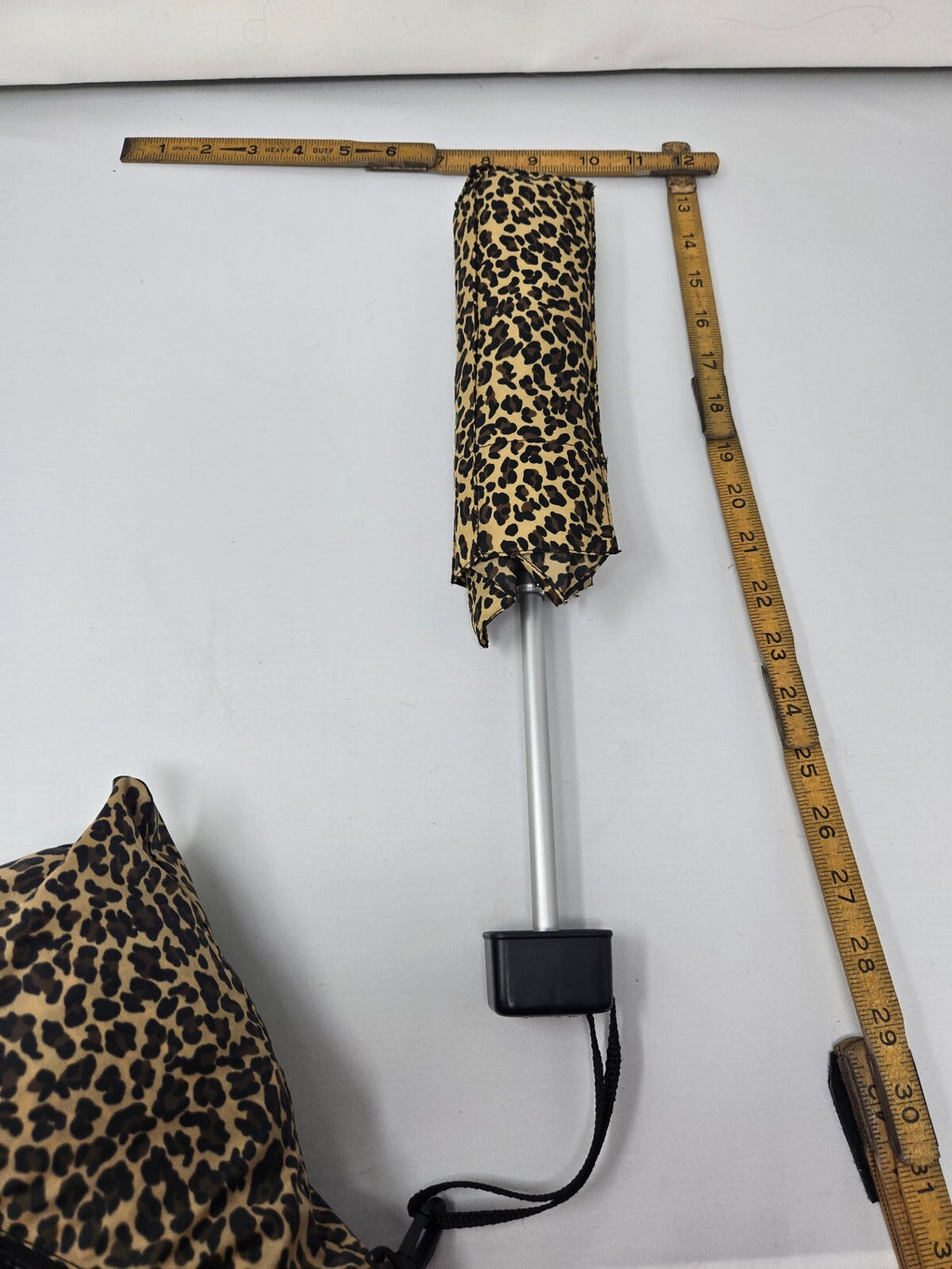 ShedRain Leopard Print Packable Rain Poncho Jacket XL Umbrella Matching Sleeve