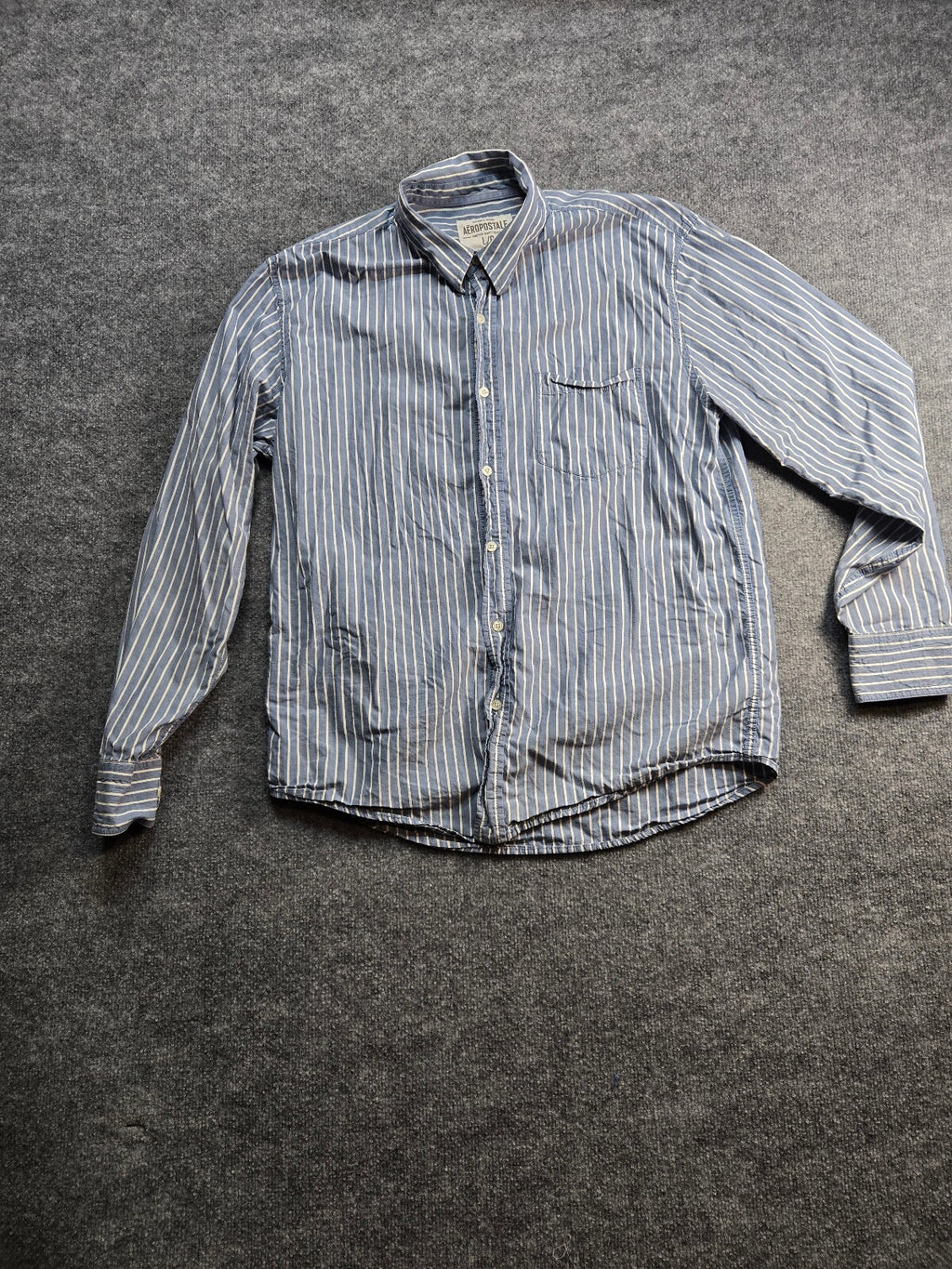 Aeropostale Men's Large Blue & White Vertical Striped Long Sleeve Button Down