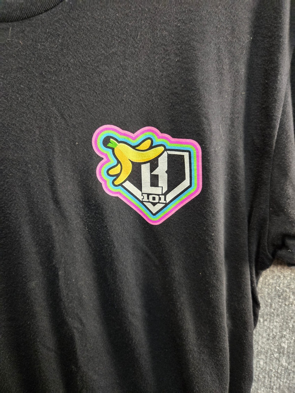 BSBLifestyle 101 Black Cotton Blend T-Shirt Small with Colorful Banana Logo SM