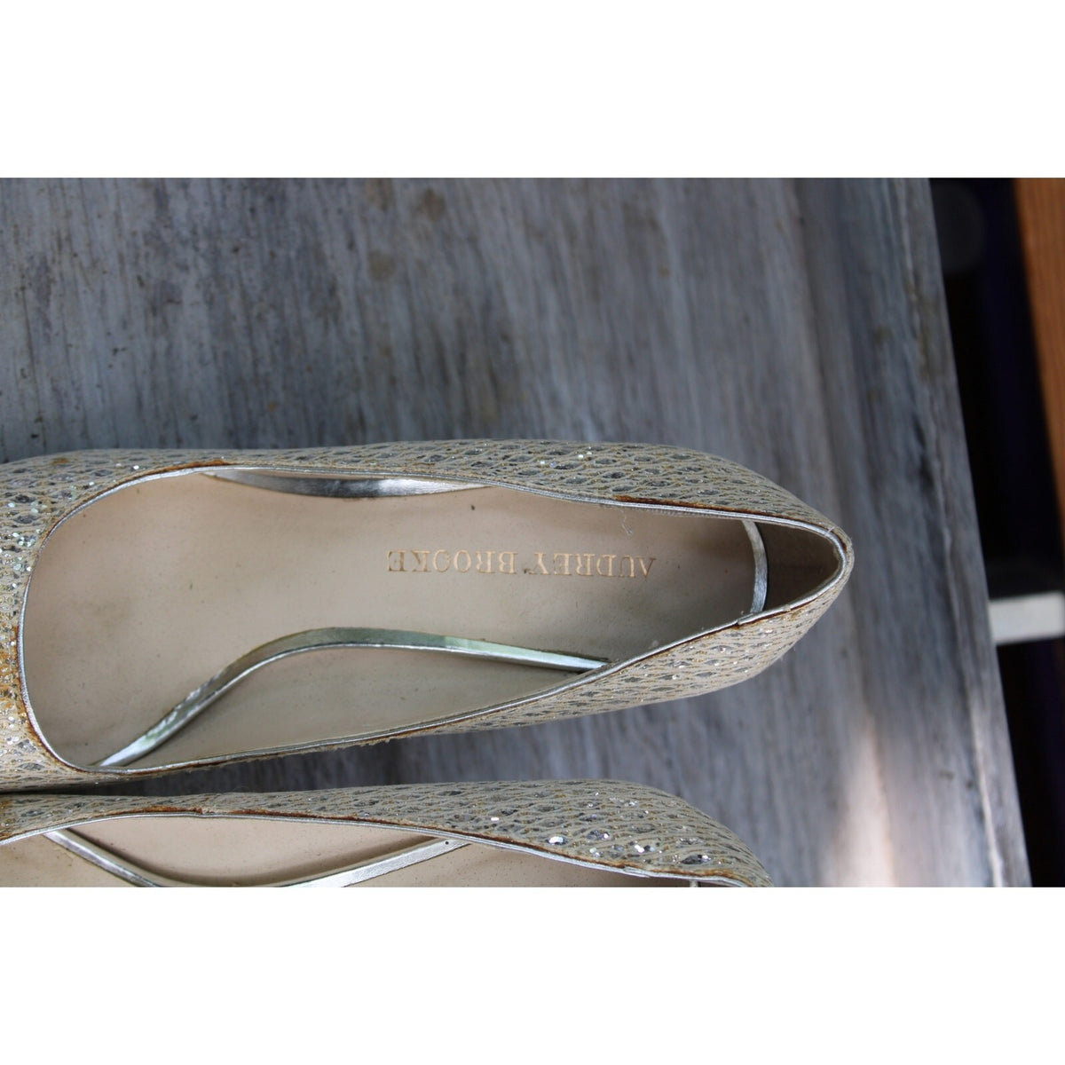 Audrey Brooke Quillan Cream Peep Toe Pumps Heels Size 8.5