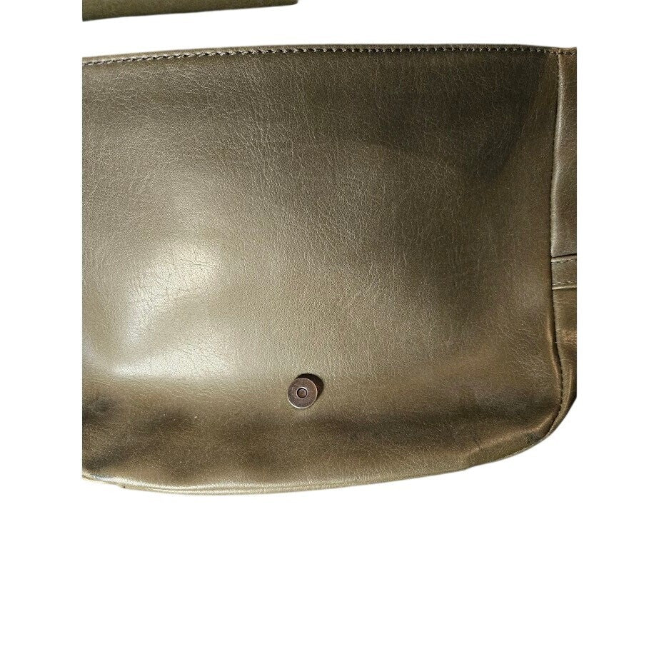 Matt & Nat Olive Green Tone Classic Front Flap Closure