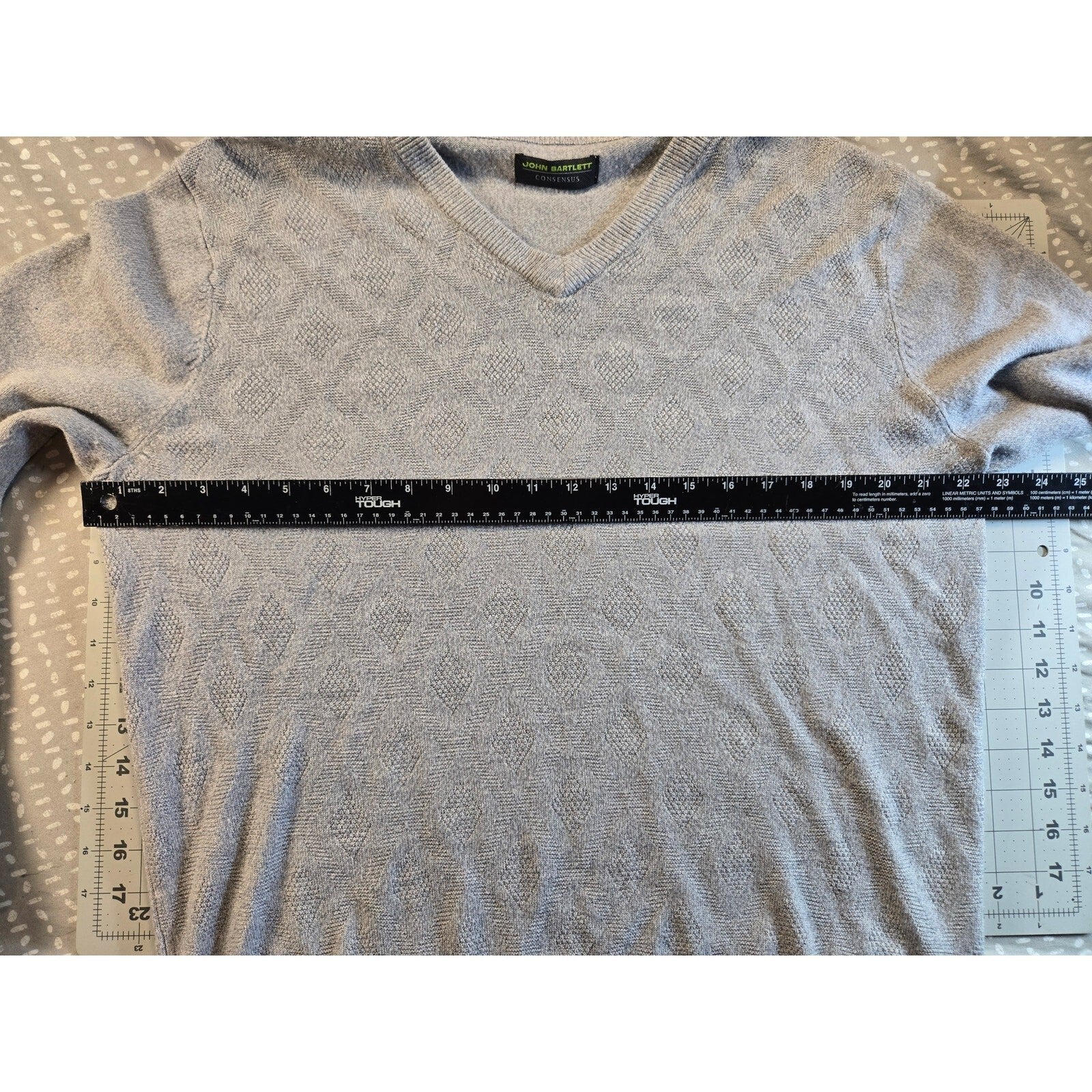 John Bartlett Consensus Men's V-Neck Sweater Light Gray Knit Size Large