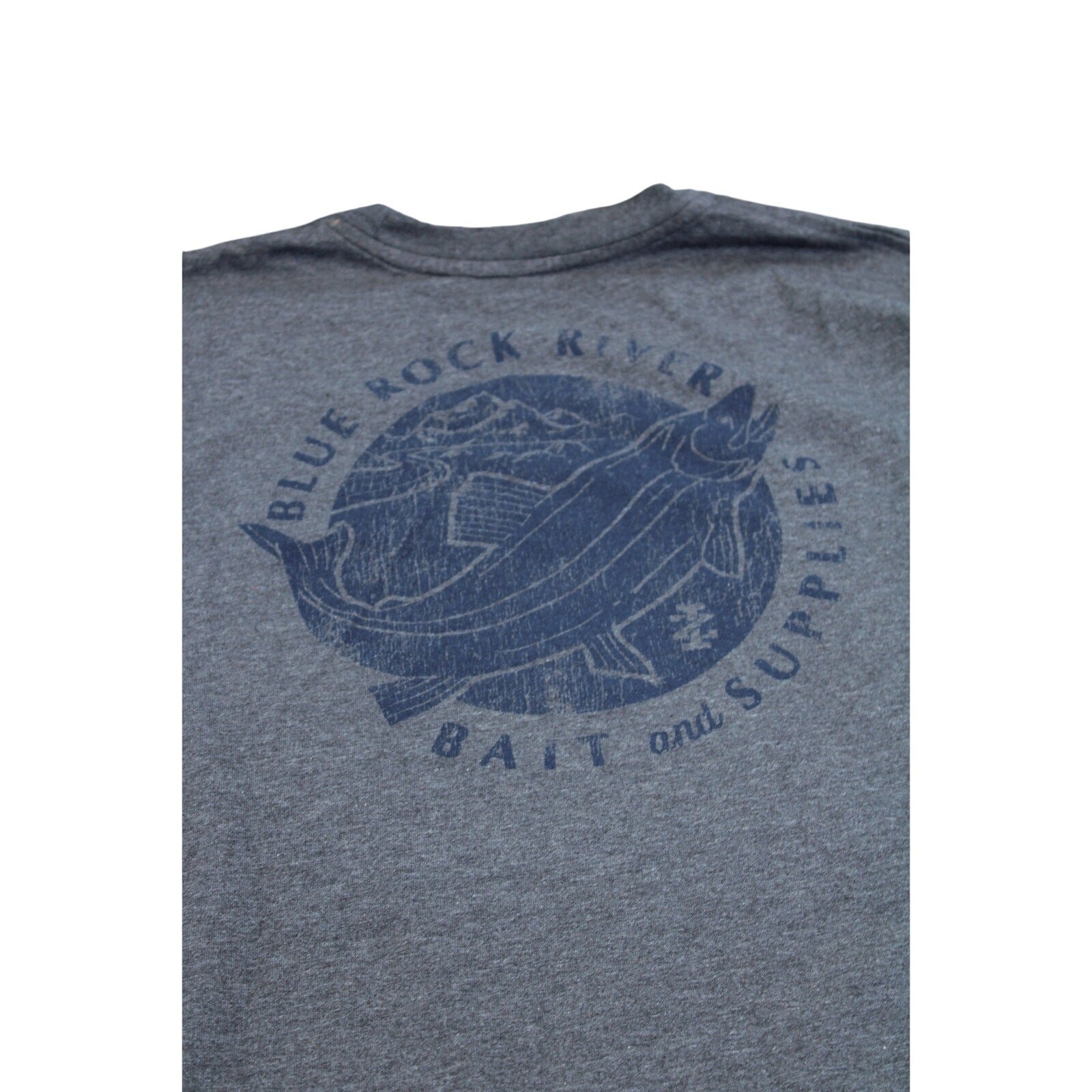 IZOD Saltwater Soft Wash Men's Long Sleeve Graphic T-Shirt -  Size Med