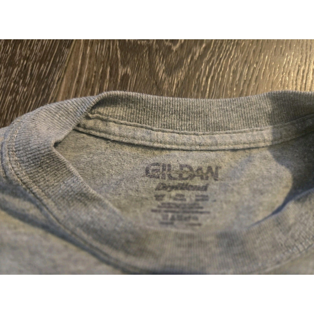 Gildan Men's Gray Short Sleeve T-Shirt with American Flag and Firefighter Design