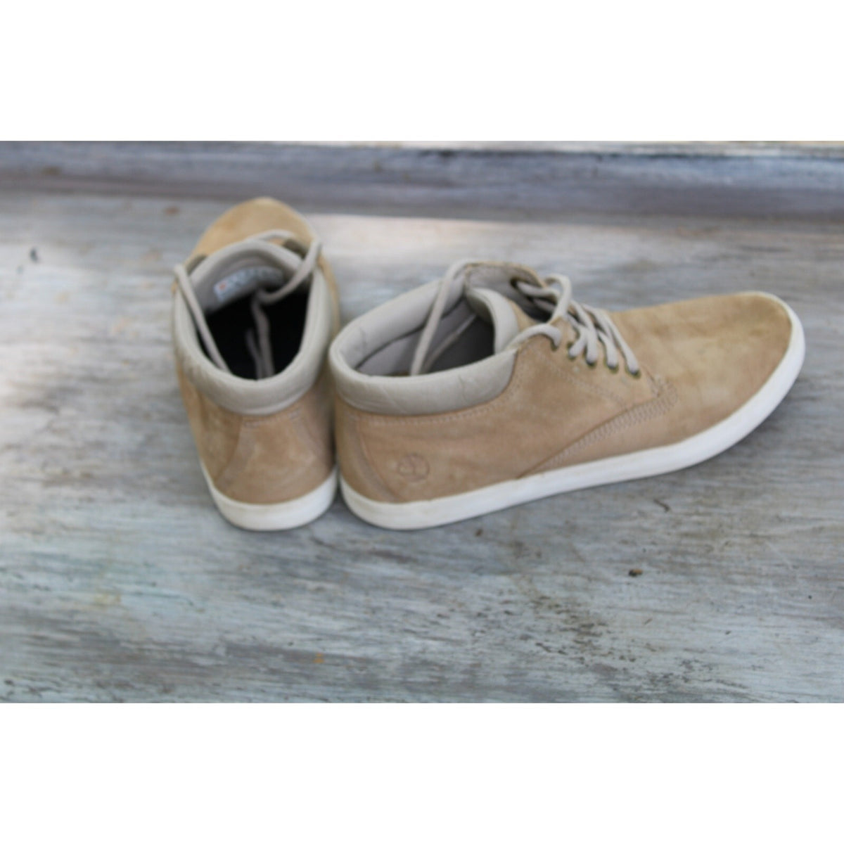 Timberland Women’s Dausette Chukka Wheat Nubuck A1KKQ. SZ:8
