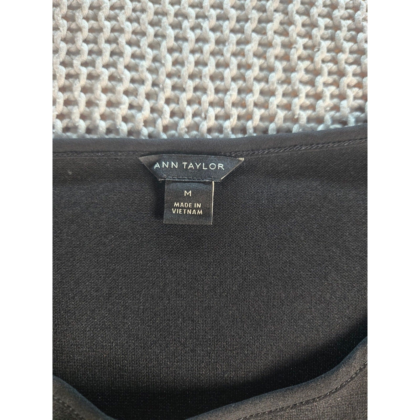 Ann Taylor Minimalist Black Scoop Neck Tee, Size M, Fair Condition