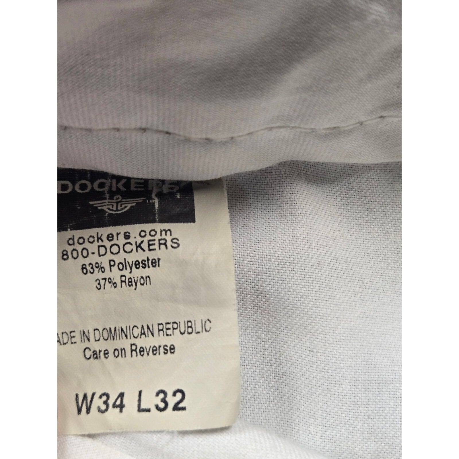 Dockers Men's Tan Pleated Dress Pants Classic Fit Khaki Trousers Size Medium