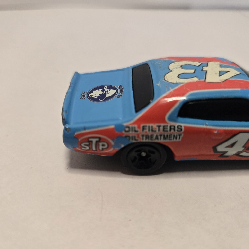 74 Dodge Charger Salute to Richard Petty #43 STP Hot Wheels 2004