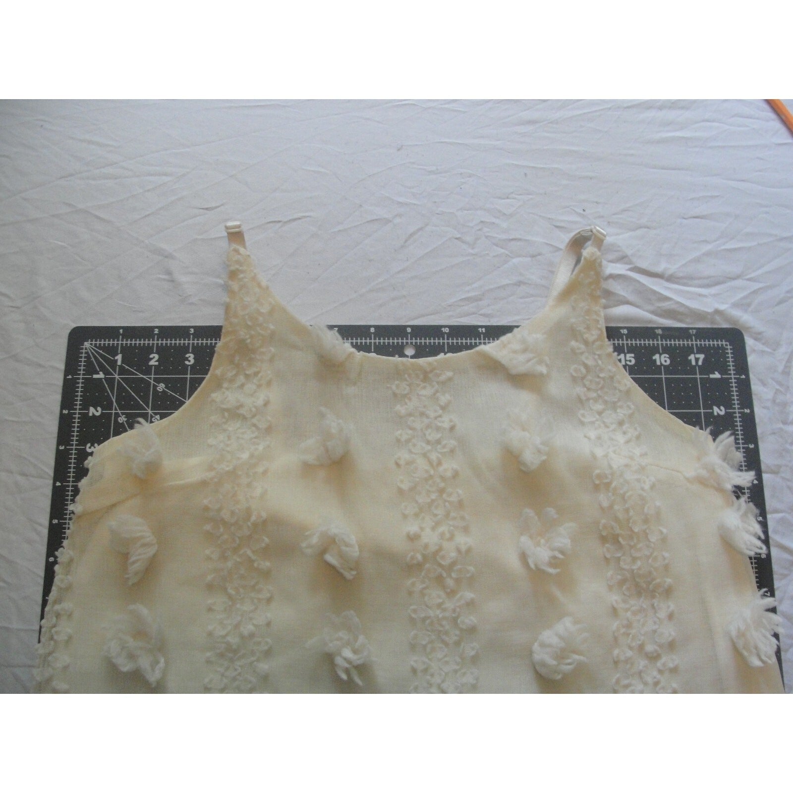 &merci Women Sheath Dress Ivory Chenille Texture Jewel Neck Mini Size small