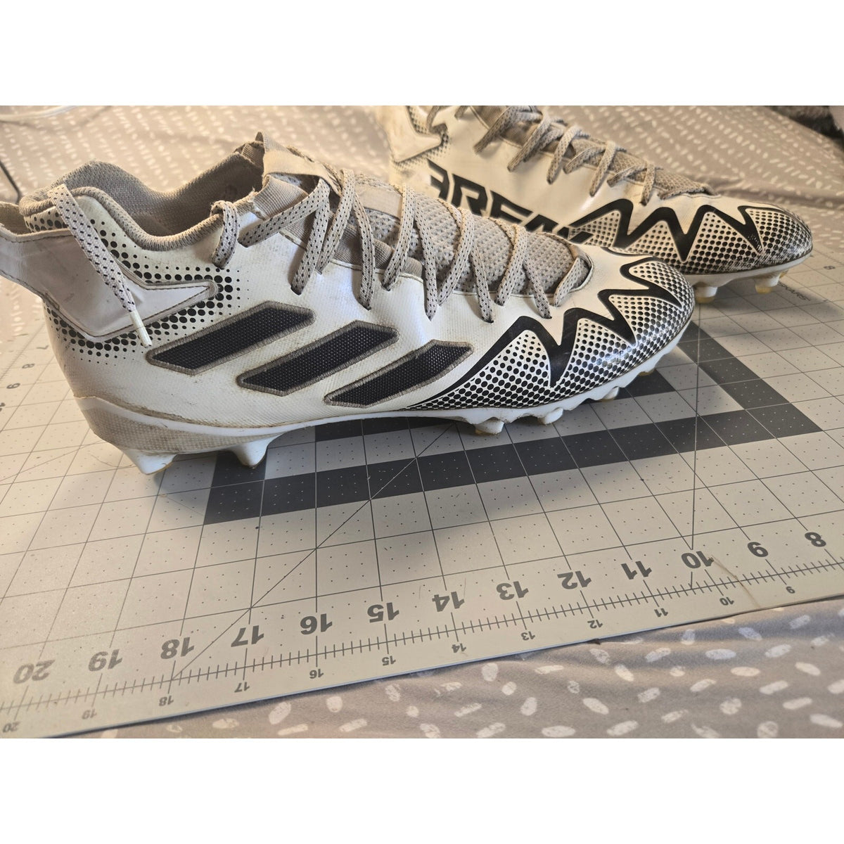 Adidas Freak 22 Team Football Cleats White/Black GX4066 Men’s Size 15