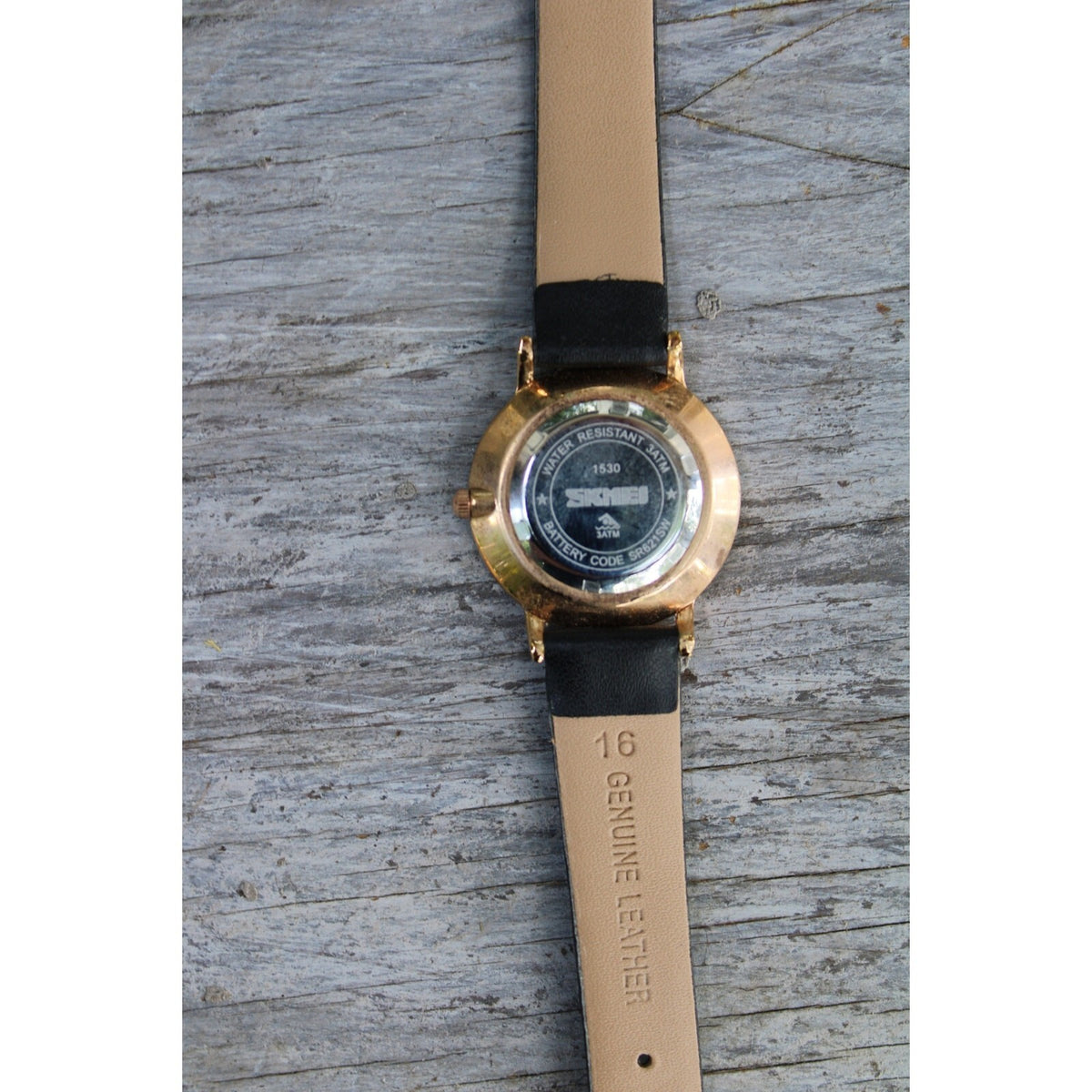 Skmei Men's Minimalist Quartz Business Watch