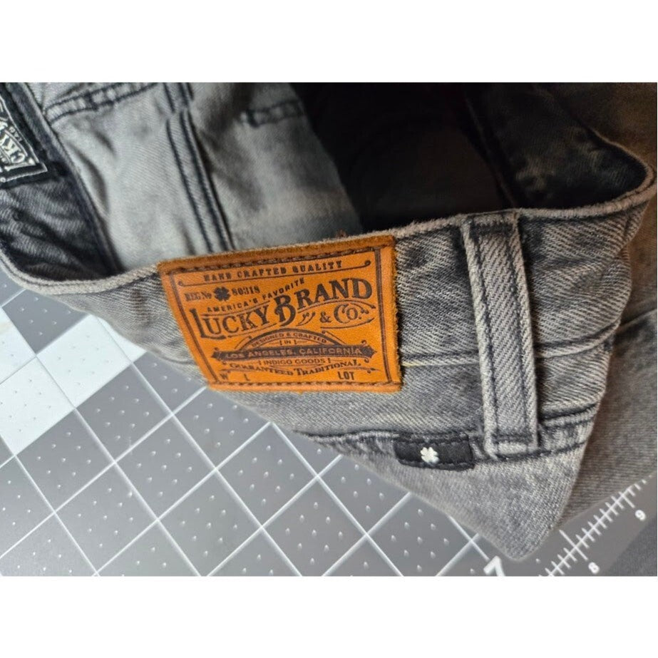 Lucky Brand Black Distressed Denim  Jeans Size 16/33 Ripped Distressed Faded