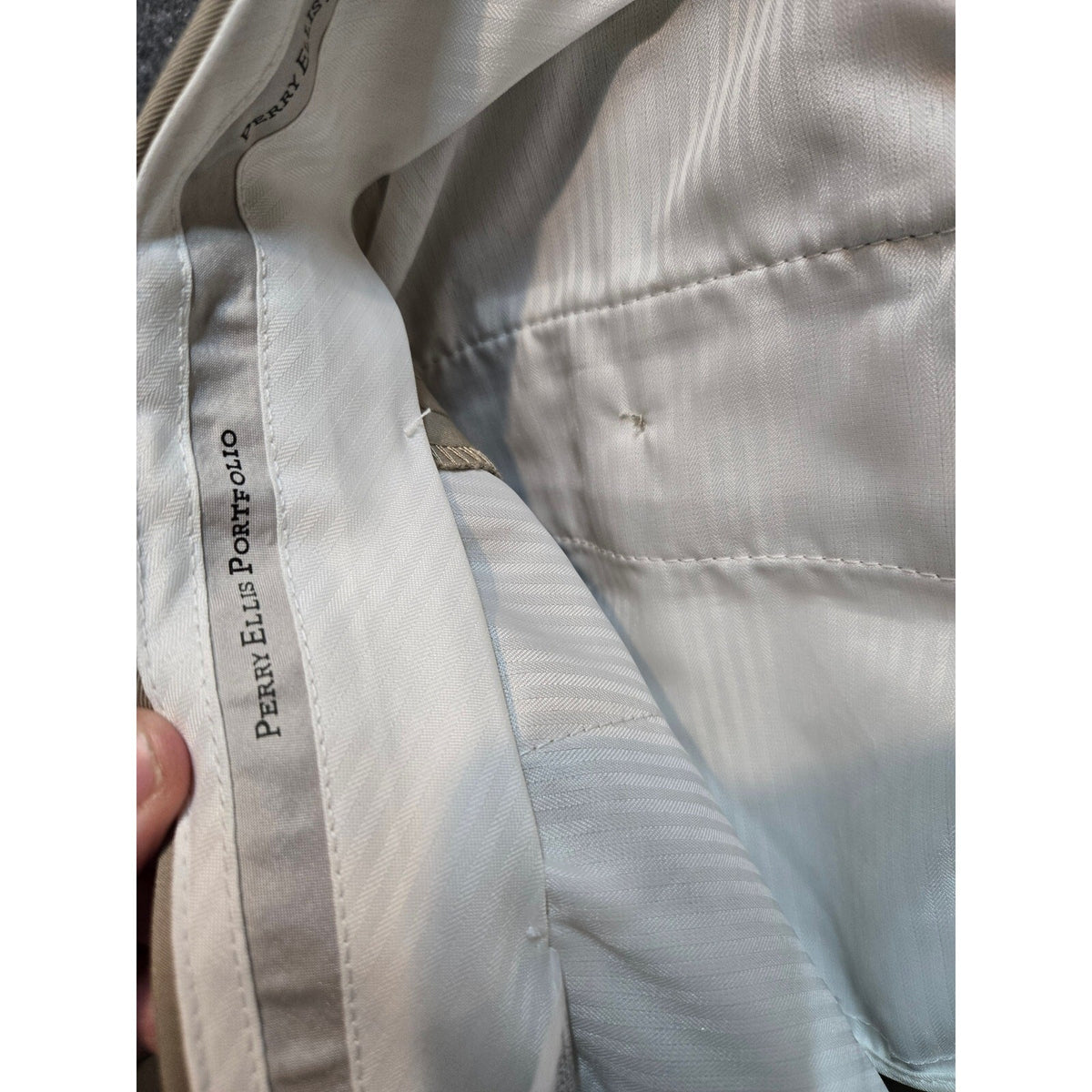 Perry Ellis Men's Beige Flat Front Performance Dress Pants Size 32x30 - VeryGood