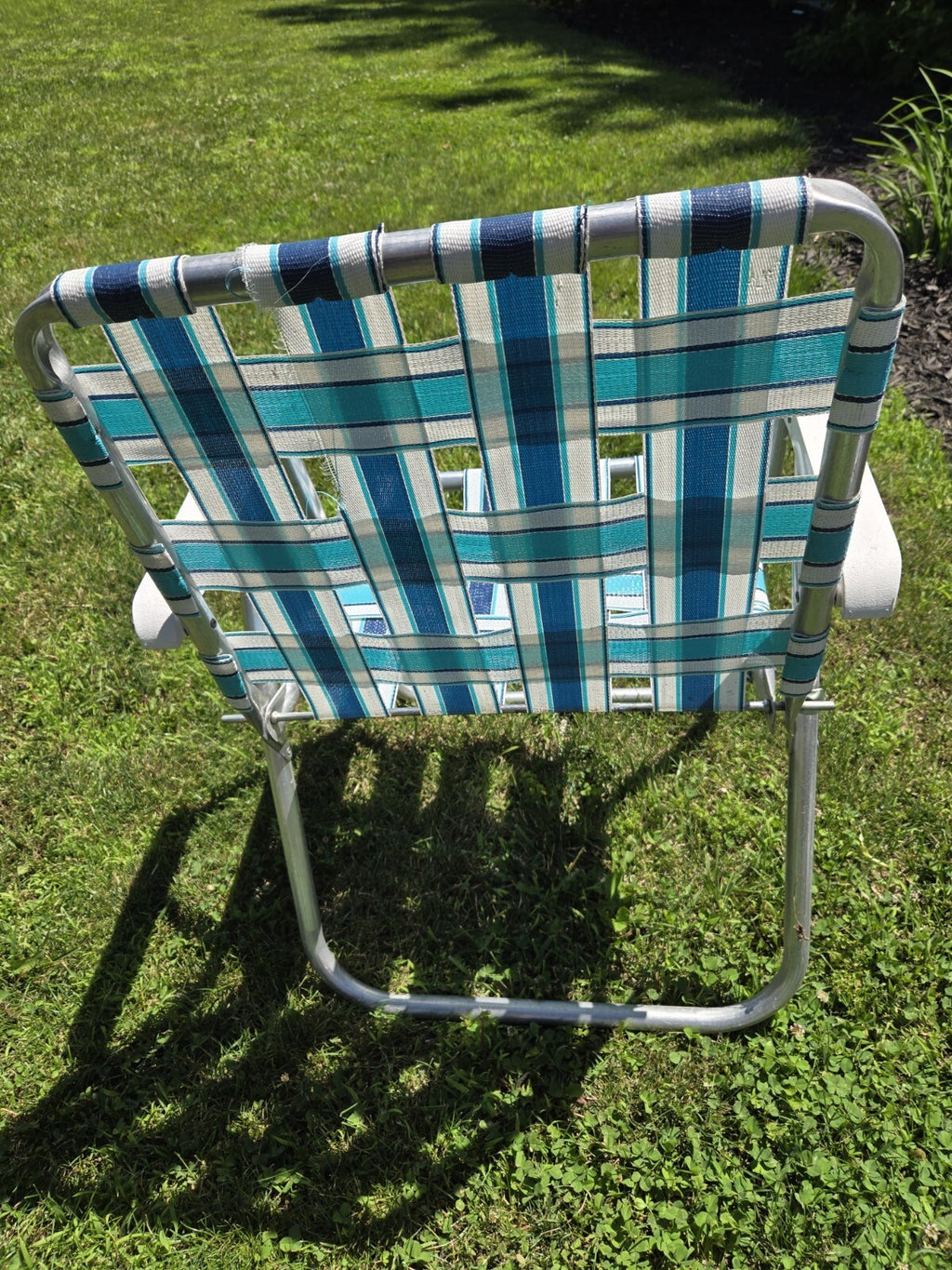 Sunbeam Chair Vintage Aluminum Folding Beach Lawn Patio blue and  white webbed