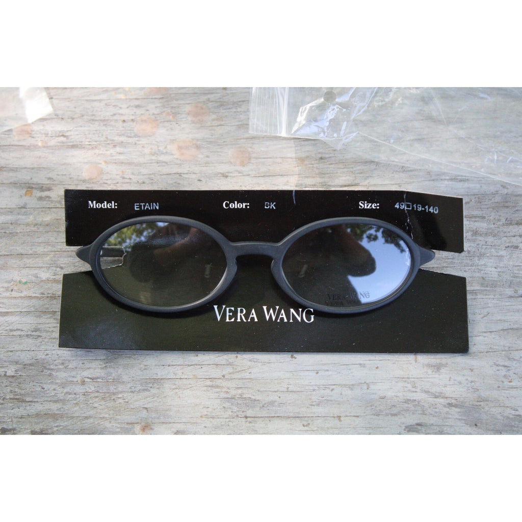 Vera Wang Luxe Etain frames in the color BK (Matte Black)
