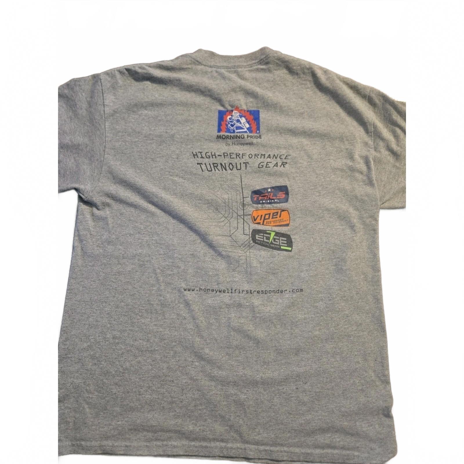 Gildan Men's Gray Short Sleeve T-Shirt with American Flag and Firefighter Design