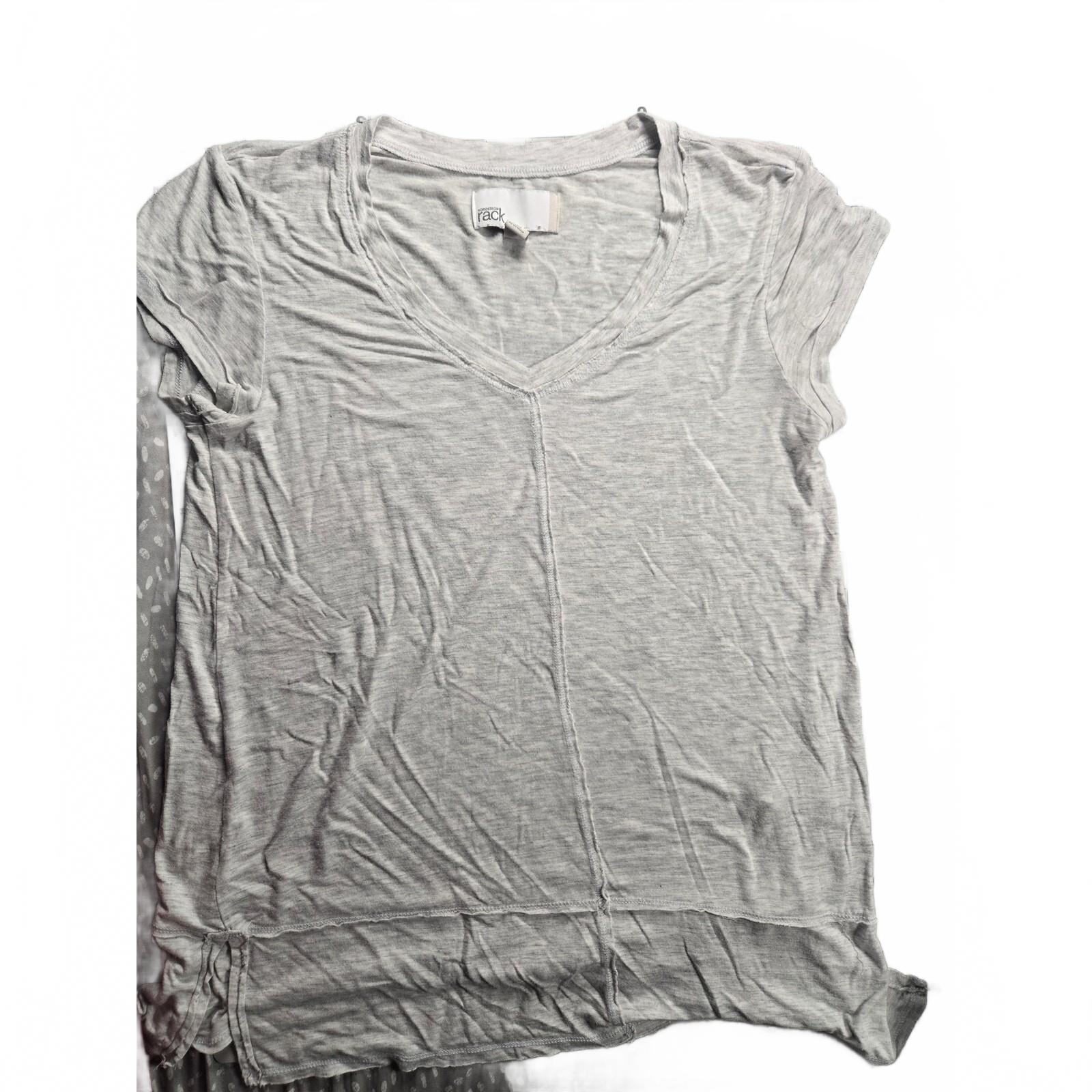 Nordstrom Rack Heather Gray Short Sleeve Knit Top, Size Small, Lightweight and V