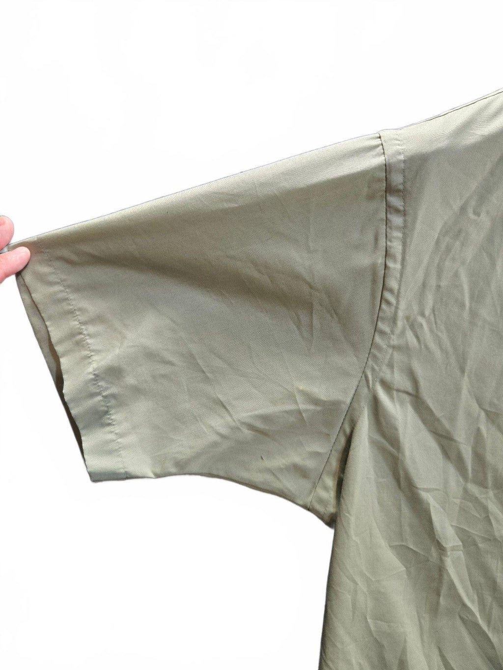 Men's Short Sleeve Button-Up Shirt in Light Olive Green