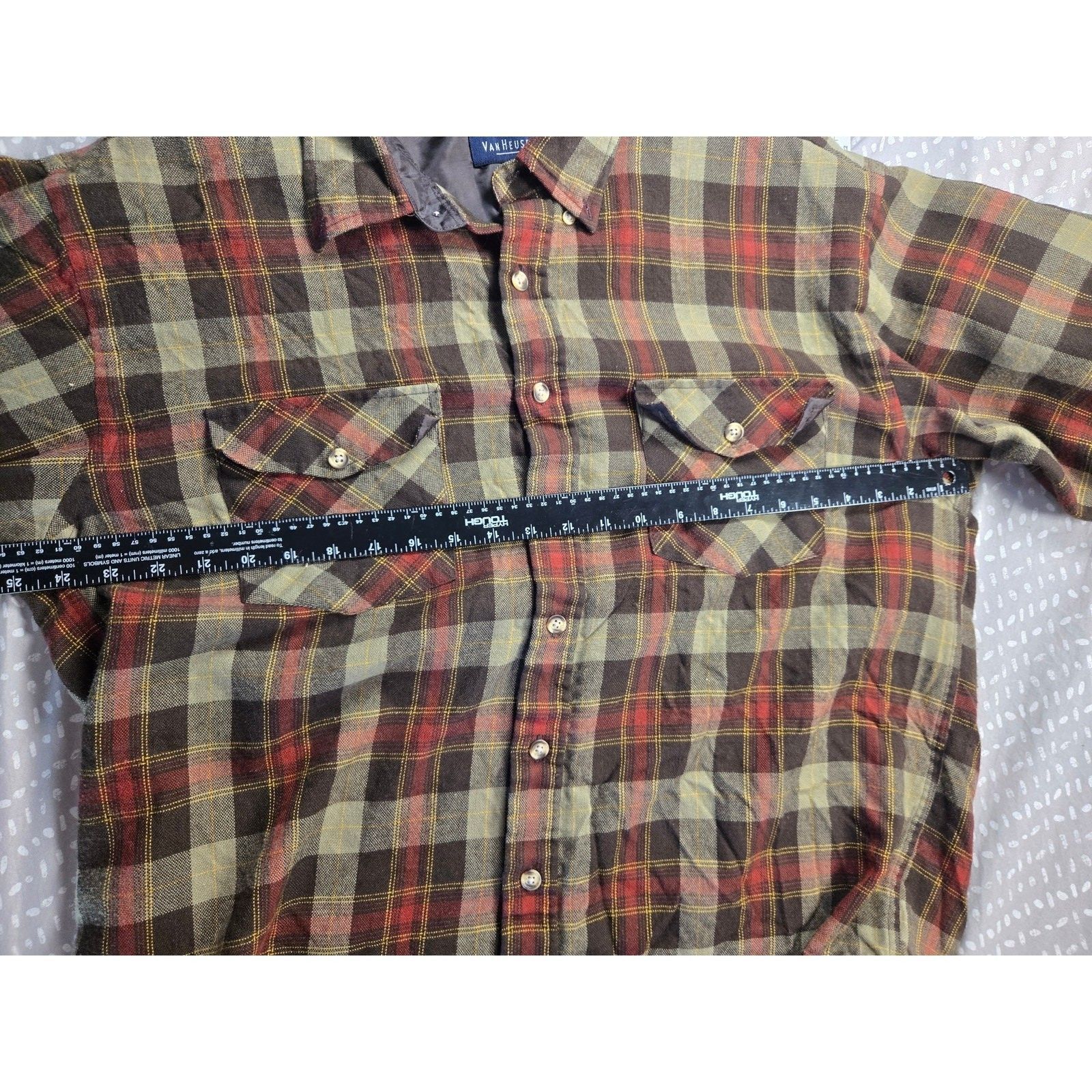 Van Heusen Men's XL Checker Button Down Shirt, Multi-Color, Acrylic, Good Cond.